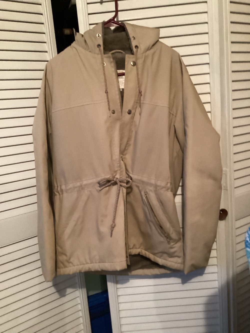 Vintage 1980’s London Fog men’s beige parka, size 40Reg